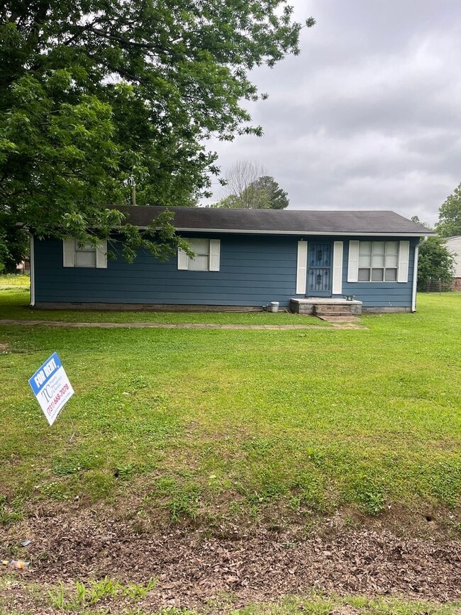 property at 739 N 3rd Ave