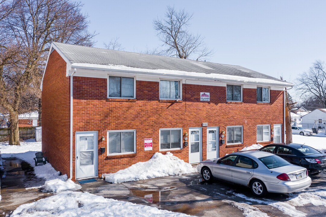 5664 Harschel Dr in Toledo, OH - Building Photo