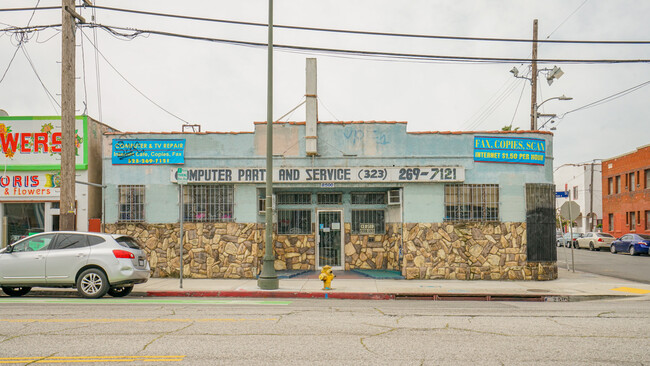 2500 E 1st St in Los Angeles, CA - Building Photo - Building Photo