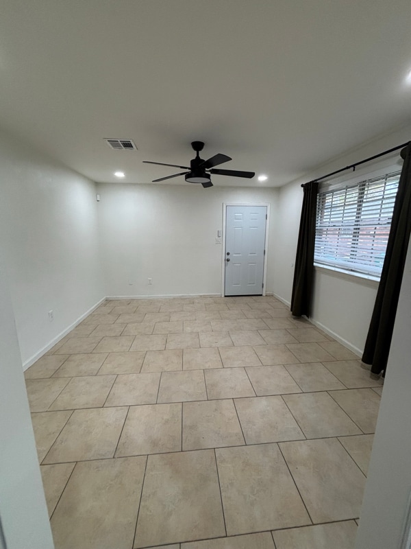 224 Duke Dr in Kenner, LA - Foto de edificio - Building Photo