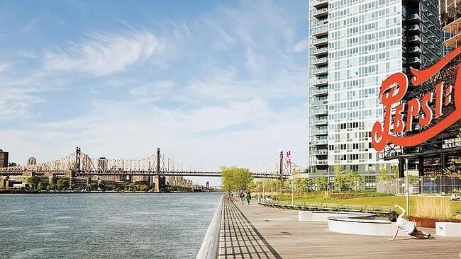 4610 Center Blvd in Queens, NY - Building Photo - Building Photo