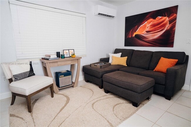 7901 SW 64th Ave in South Miami, FL - Building Photo - Building Photo