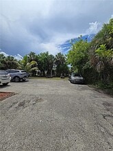 1956 Grove Ave in Ft. Myers, FL - Building Photo - Building Photo
