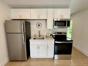 4866 33rd Ave in Vero Beach, FL - Building Photo - Building Photo