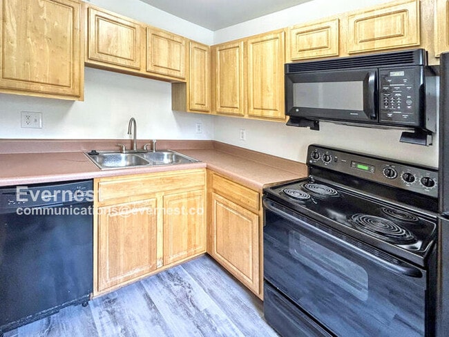 3510 E Richmond Rd in Richmond, VA - Foto de edificio - Building Photo