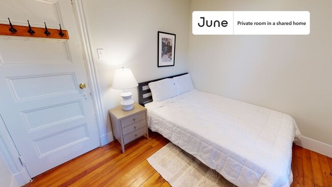 Private bedroom in 4 bed/1 bath Home in Boston, MA - Building Photo - Building Photo