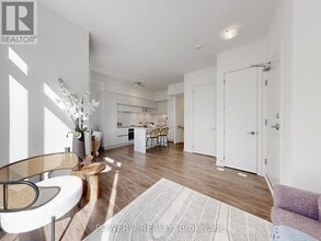 14 David Eyer Rd in Richmond Hill, ON - Building Photo - Building Photo