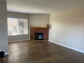 10713 Lisa Meadows Dr in Santee, CA - Building Photo - Building Photo
