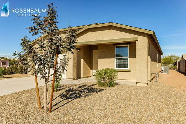 8888 W Swansea Dr in Arizona City, AZ - Foto de edificio - Building Photo