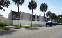 1250 2nd St in Sarasota, FL - Foto de edificio - Building Photo