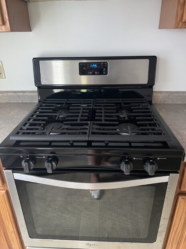 15 Lake St in Amesbury, MA - Building Photo - Building Photo