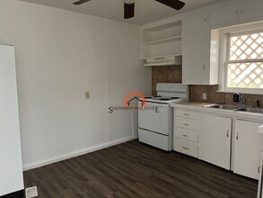 709 1/2 Rencher St in Clovis, NM - Building Photo - Building Photo