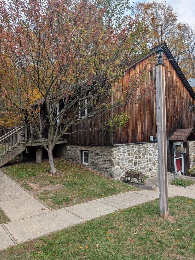84 Foster Rd in Middletown, NY - Building Photo - Building Photo