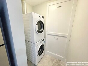 159 Boston St, Unit 1 in Boston, MA - Building Photo - Building Photo