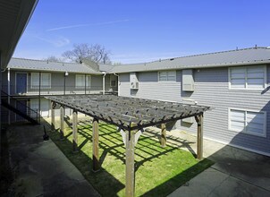 Silver Oak in Birmingham, AL - Foto de edificio - Building Photo