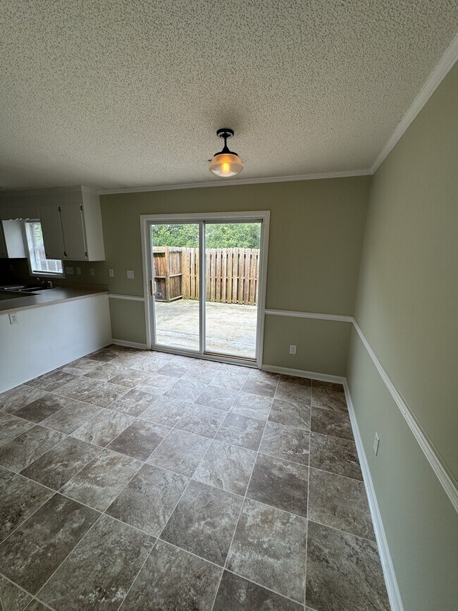 2345 Vineyard Dr in Winterville, NC - Building Photo - Building Photo