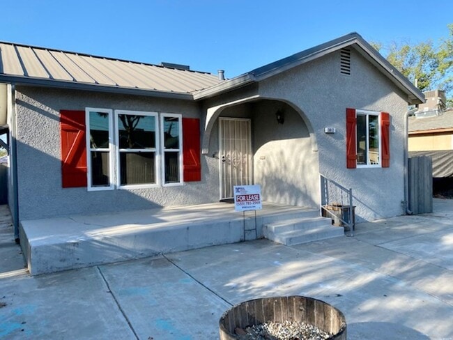 property at 3812 E Townsend Ave