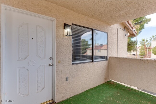 property at 725 Rock Springs Dr