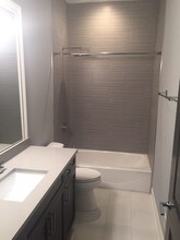 1241 W Oakdale Ave-Unit -1 in Chicago, IL - Building Photo - Building Photo