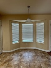 Beautiful Single Family Home in Bakersfield, CA in Bakersfield, CA - Building Photo - Building Photo