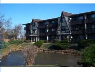 6719 Maple Ln in Westmont, IL - Building Photo