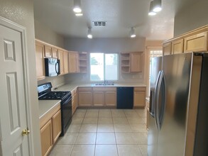 5212 Amethyst Creek Ct in Las Vegas, NV - Building Photo - Building Photo