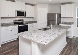 6208 Lowe Ln in Charlotte, NC - Building Photo - Building Photo