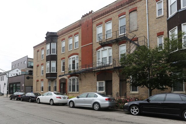 1514 N Honore St in Chicago, IL - Building Photo