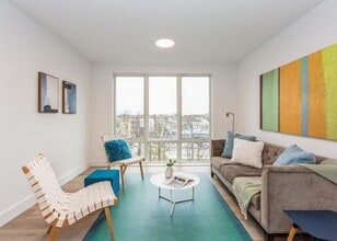 348 Baldwin Ave in Jersey City, NJ - Building Photo - Building Photo