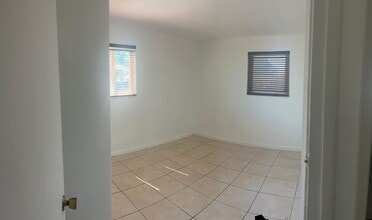 19827 SW 118th Pl in Miami, FL - Building Photo - Building Photo