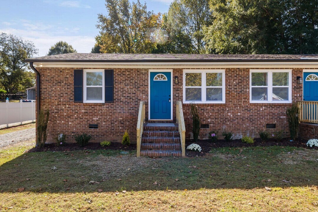 512 E Branch St in Spring Hope, NC - Building Photo