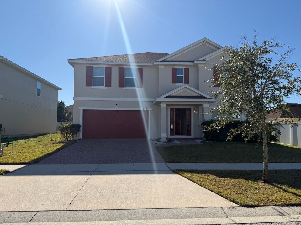 2228 Waukegan Dr in Kissimmee, FL - Building Photo