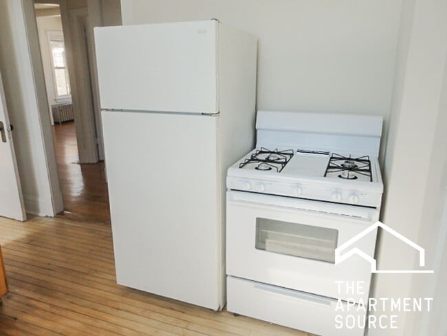 5047 N Damen Ave, Unit 3W in Chicago, IL - Building Photo - Building Photo