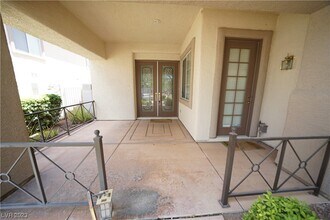 1254 Autumn Wind Way in Henderson, NV - Building Photo - Building Photo