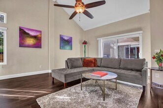 5915 Smoke Glass Trail in Dallas, TX - Building Photo - Building Photo