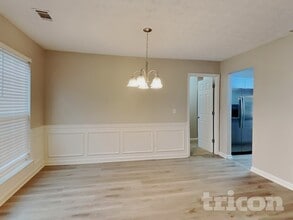 1049 Octavia Ct in Winder, GA - Foto de edificio - Building Photo