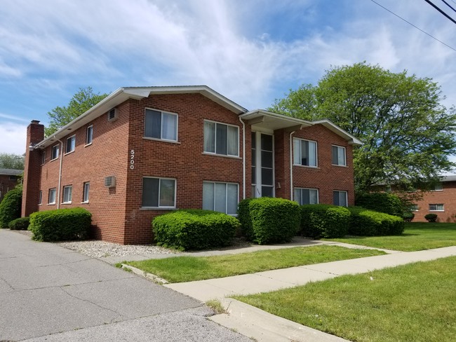 Shelby Square Apartments