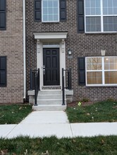 6670 Halsey St in Zionsville, IN - Foto de edificio - Building Photo