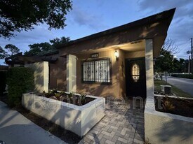 2304 Inagua Way in Winter Park, FL - Building Photo
