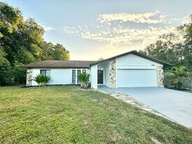 6614 Yarberry Ln in Naples, FL - Building Photo