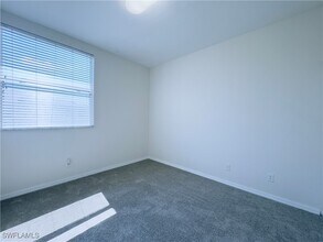 4281 Bellasol Cir in Ft. Myers, FL - Building Photo - Building Photo