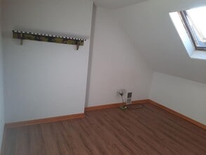 220 E Smith St, Unit Furnished room for rent in Milwaukee, WI - Building Photo - Building Photo
