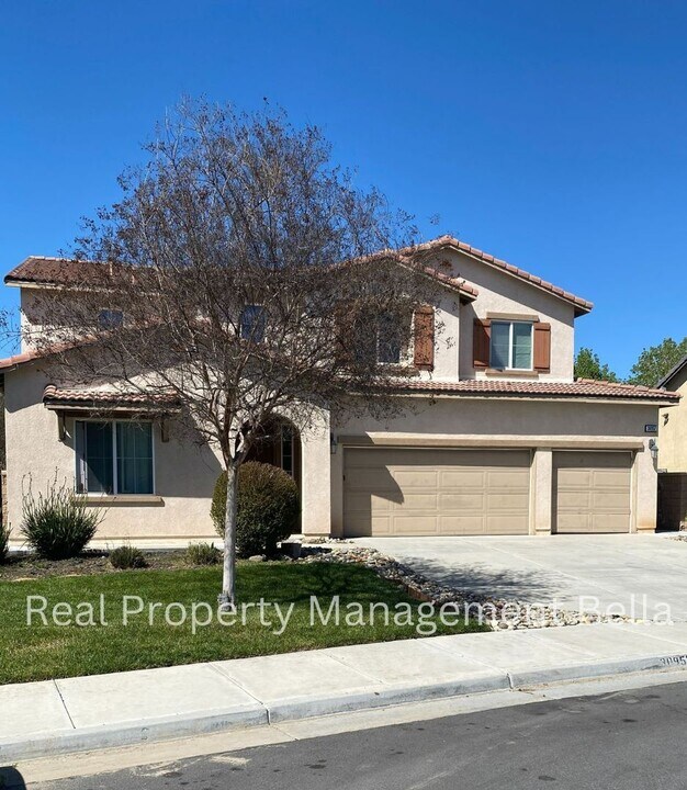 30952 Snowberry Ln in Murrieta, CA - Building Photo