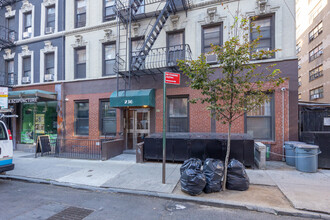 236 E 28th St in New York, NY - Building Photo - Building Photo