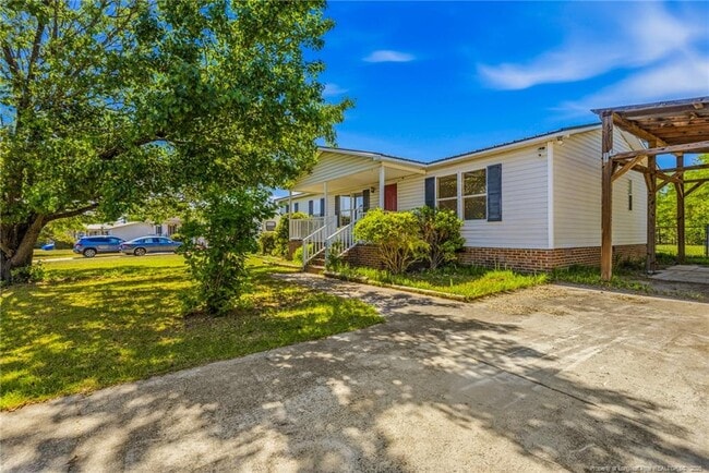 105 Valley Forge Way N in Cameron, NC - Building Photo - Building Photo