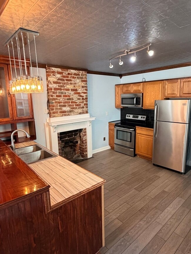 property at 2831-2831 Orleans Ave