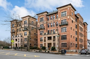 440 Park Dr in Boston, MA - Building Photo