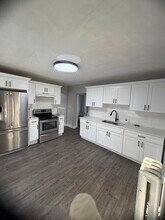 61 Woodlawn St in Springfield, MA - Building Photo - Building Photo