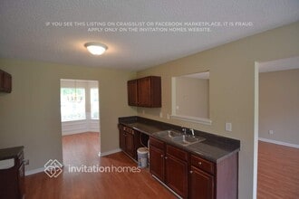 5864 Black Top Way in Fairburn, GA - Building Photo - Building Photo