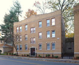 South Whitney Mixed-Use in Hartford, CT - Building Photo - Building Photo